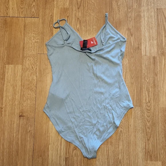 NWT F21 seafoam green ribbed bodysuit sz M - Picture 4 of 4